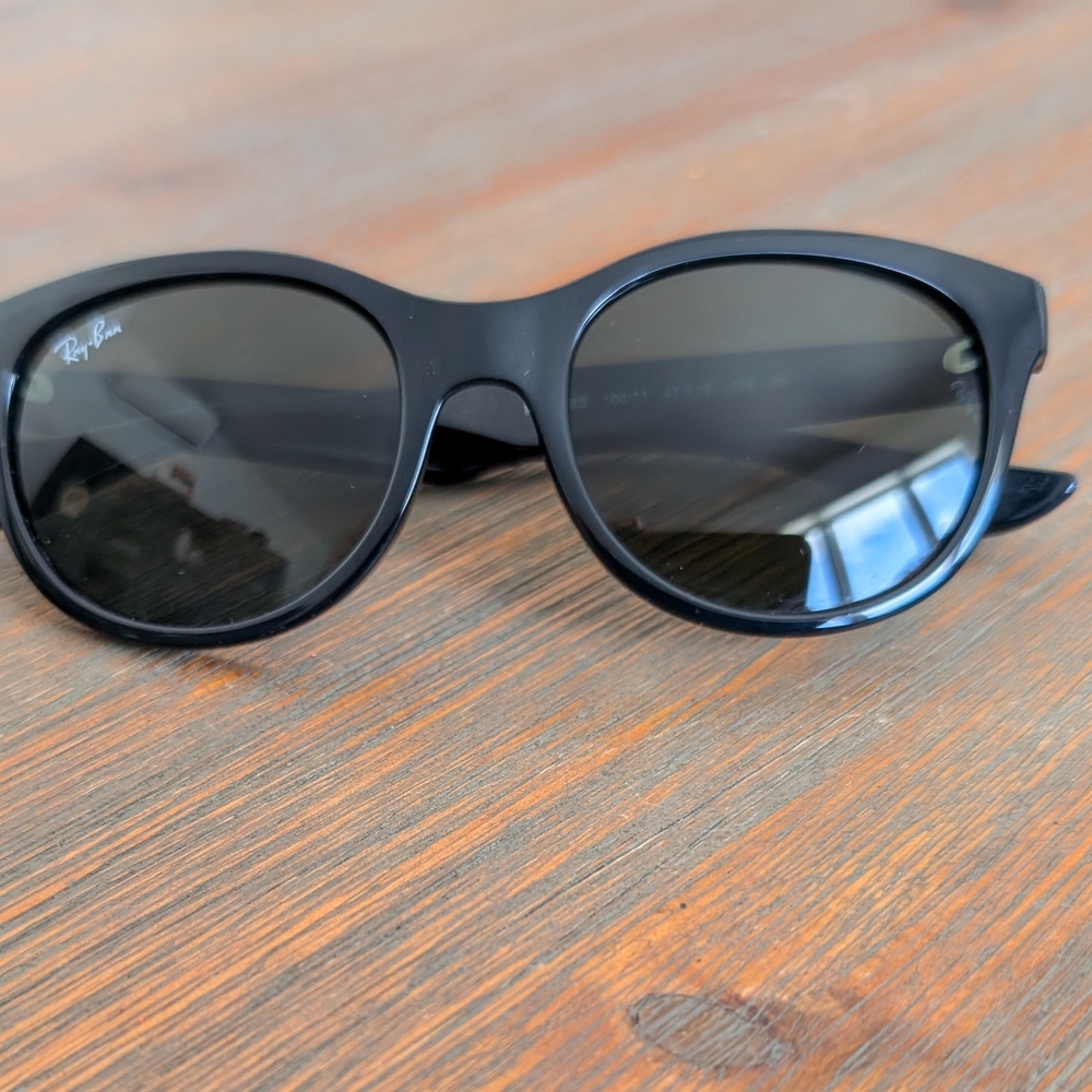 Ray-Ban Black Round kid's Sunglasses
